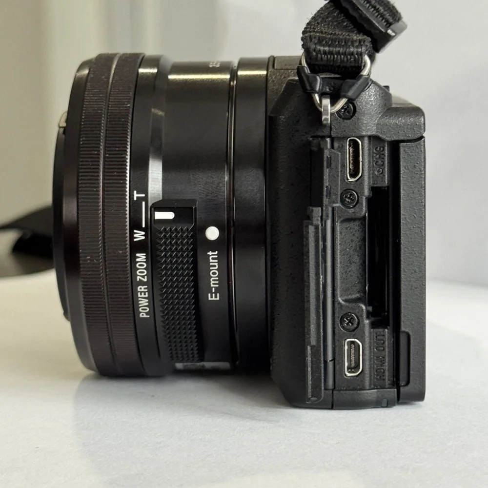 Sony a5100 *BUNDLE* 16-50mm Lens Camera with 3-Inch Flip Up LCD w/accessories